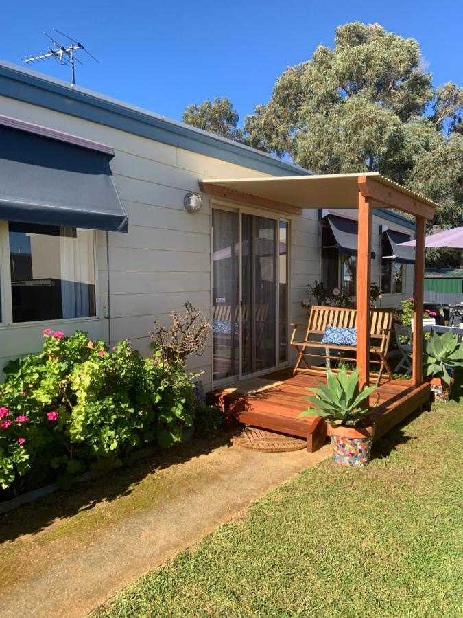Moana Beach Sunset Holiday Accommodation A Exterior photo
